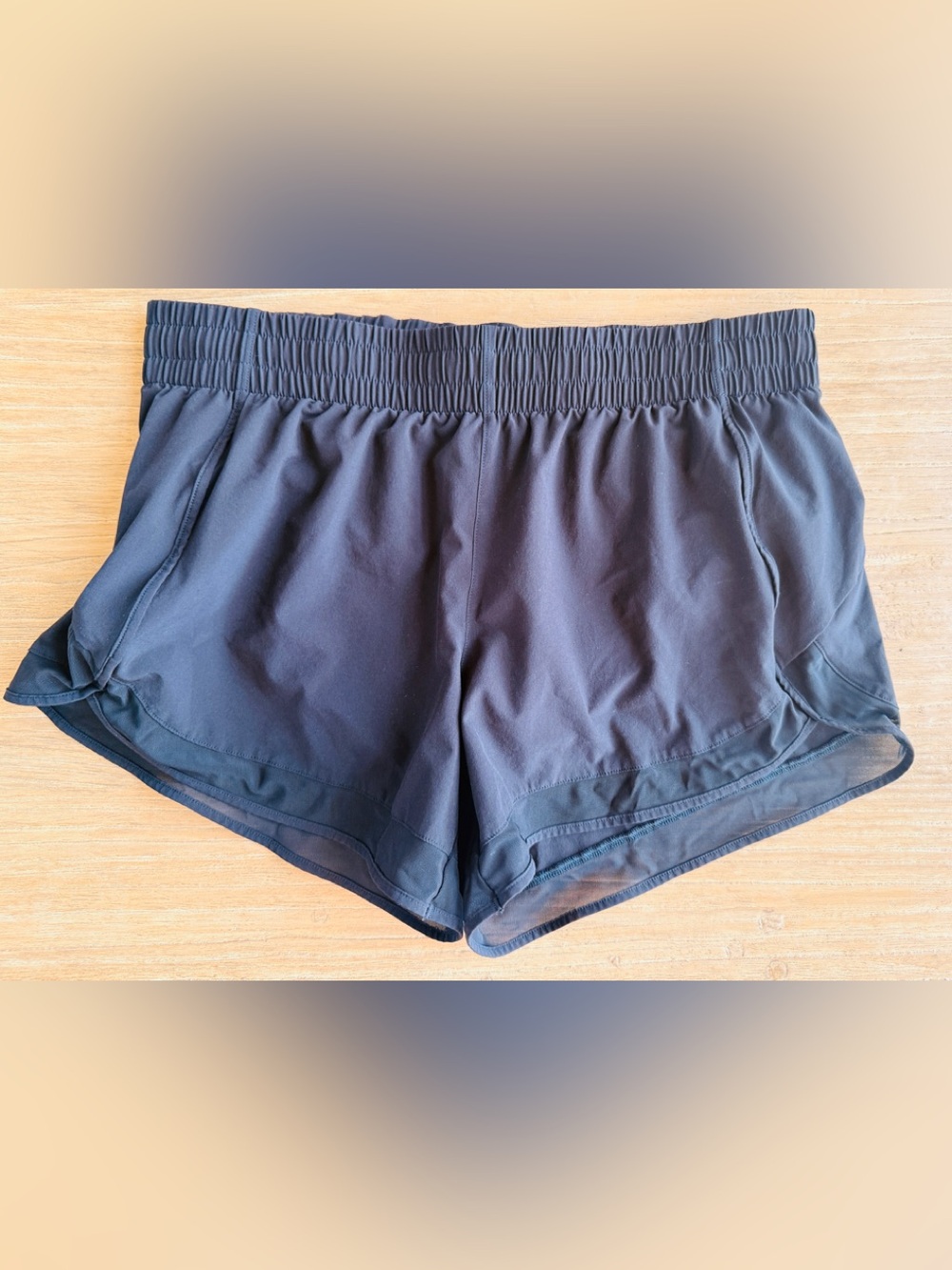 Athleta Mesh Racer Run Short - Medium